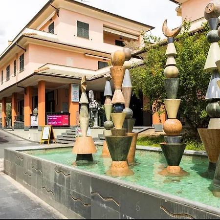 Bilocale Affrescato Con Box Privato & A 150m Appartement Loano