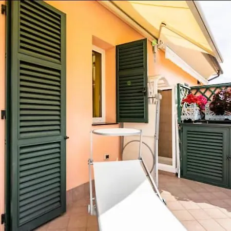 Bilocale Affrescato Con Box Privato & A 150m Loano