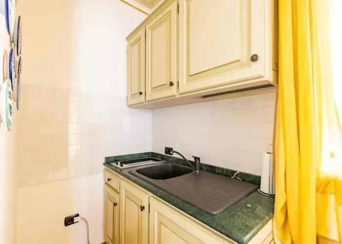 Bilocale Affrescato Con Box Privato & A 150m Apartamento